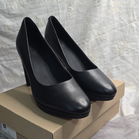 Clarks Shoes - Clarks Classic Black Heels for Women